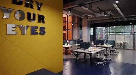 The Social Hub 4*