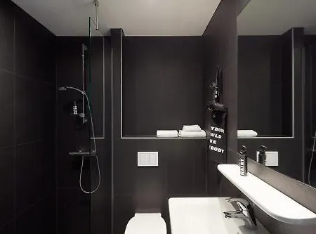 Hotel The Social Hub 4*